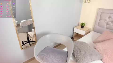 Escarlet online show from 07/07/26, 01:59