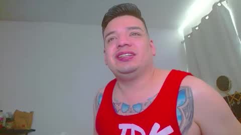 escodamus12 online show from 01/06/25, 07:45