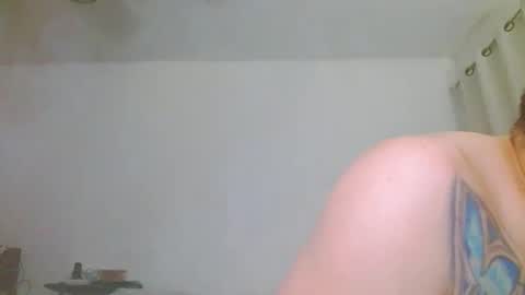 escodamus12 online show from 01/30/25, 01:55