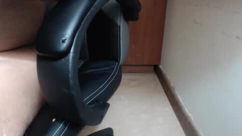 escorpion51 online show from 12/02/24, 01:36