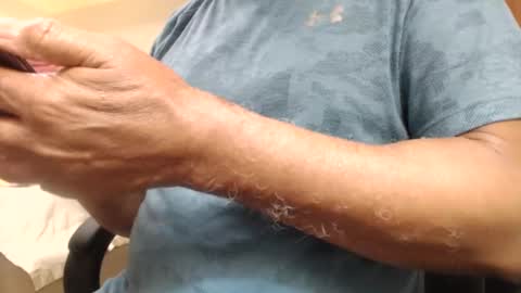 escorpion51 online show from 12/12/24, 01:10