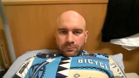 Esenuzet69 online show from 03/29/26, 06:19