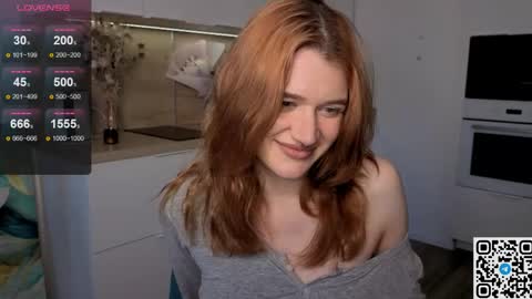 Snapshot of eshleeeygreen chatting on 03/20/26, 02:33 EshleGreen online show from 03/20/26, 02:33