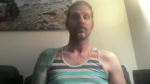 Snapshot of esinking24 chatting on 12/05/24, 01:25 esinking24 online show from 12/05/24, 01:25