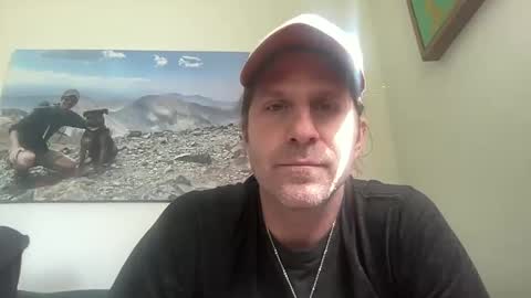 Snapshot of esinking24 chatting on 09/11/25, 03:34 esinking24 online show from 09/11/25, 03:34