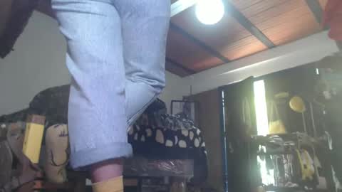 Snapshot of eskelaswd chatting on 01/27/25, 04:22 Eskela911 online show from 01/27/25, 04:22