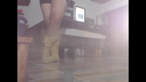 Snapshot of eskelaswd chatting on 02/09/25, 10:43 Eskela911 online show from 02/09/25, 10:43