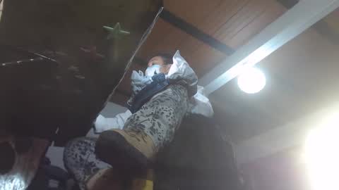 Snapshot of eskelaswd chatting on 02/18/25, 09:42 Eskela911 online show from 02/18/25, 09:42