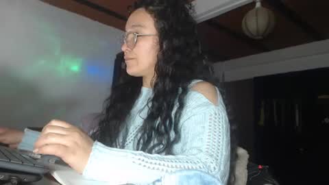 Snapshot of eskelaswd chatting on 10/11/25, 02:33 Eskela911 online show from 10/11/25, 02:33