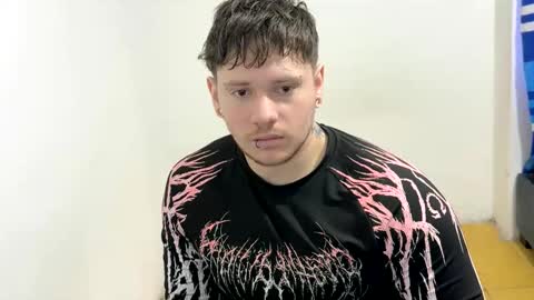 Snapshot of eskol212 chatting on 03/17/26, 03:04 eskol212 online show from 03/17/26, 03:04