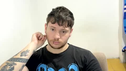 Snapshot of eskol212 chatting on 04/01/26, 02:47 eskol212 online show from 04/01/26, 02:47