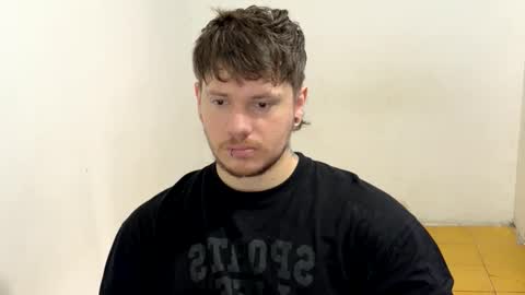 Snapshot of eskol212 chatting on 04/02/26, 02:58 eskol212 online show from 04/02/26, 02:58