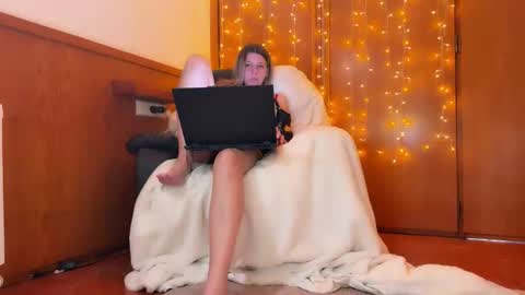 esma347866 online show from 01/16/26, 01:15