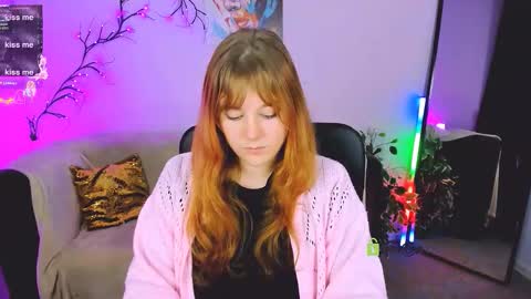 Snapshot of esma_shine chatting on 09/25/25, 10:02 esma_shine online show from 09/25/25, 10:02