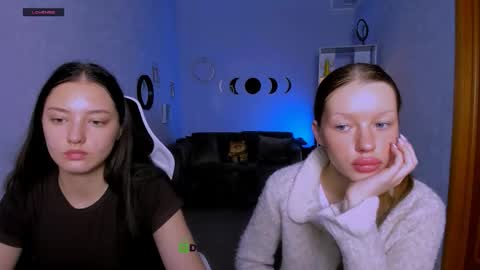 Snapshot of esma_shine chatting on 09/30/25, 05:45 esma_shine online show from 09/30/25, 05:45