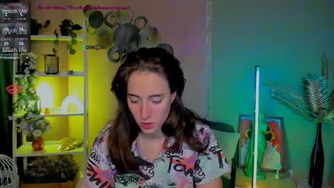 Snapshot of esma_shine chatting on 10/08/25, 01:58 esma_shine online show from 10/08/25, 01:58