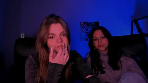 Snapshot of esma_shine chatting on 11/13/25, 02:54 esma_shine online show from 11/13/25, 02:54