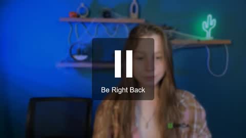 esme_moore_ online show from 10/29/25, 09:55