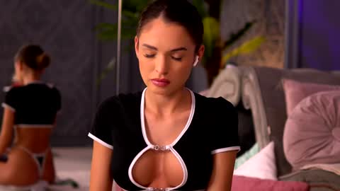 Raluca  online show from 12/10/24, 03:30