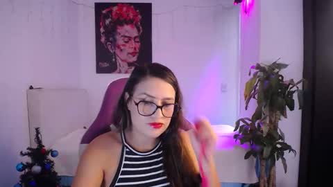 Esmeralda online show from 11/30/25, 06:56