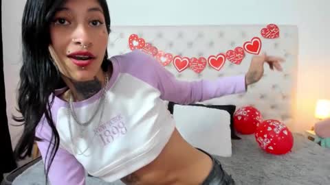 esmeralda  online show from 02/15/25, 03:17