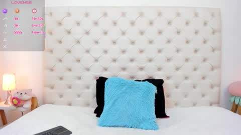 esmeralda  online show from 11/21/25, 03:22