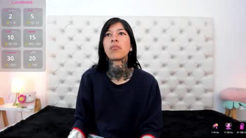 esmeralda  online show from 01/19/26, 02:32