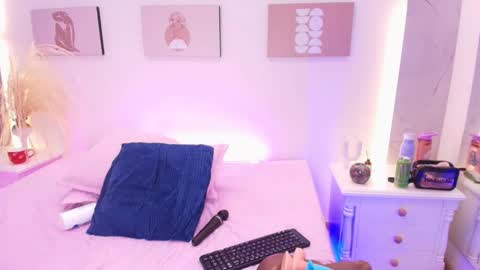 Snapshot of esmeralda_duarte chatting on 03/13/26, 04:41 esmeralda online show from 03/13/26, 04:41