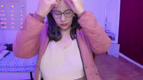 Snapshot of esmeralda_milf1 chatting on 04/15/26, 01:07 esme online show from 04/15/26, 01:07