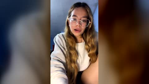 esmeralda_tp online show from 03/18/26, 10:24