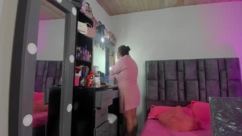 Perla online show from 02/04/26, 04:40