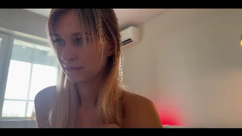 Snapshot of esmereal chatting on 07/09/26, 07:23 How was your Christmas online show from 07/09/26, 07:23