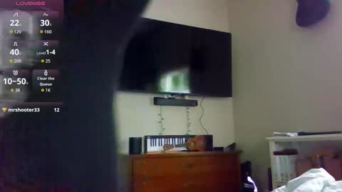 Snapshot of esoterickitten777 chatting on 03/25/26, 09:21 axe online show from 03/25/26, 09:21