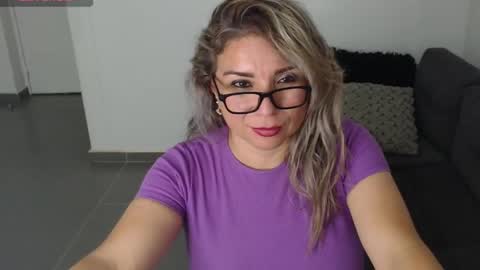 Juliana online show from 02/11/25, 11:44