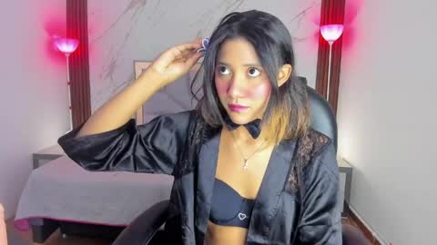esperanzamora online show from 04/25/26, 12:41