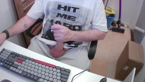 Snapshot of essex_wild chatting on 03/25/26, 09:43 Morph online show from 03/25/26, 09:43