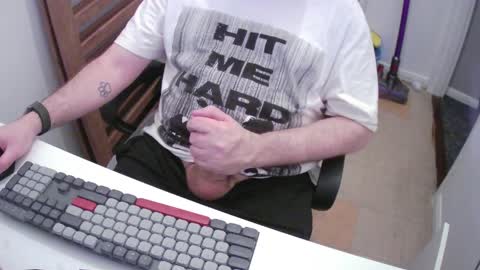 Snapshot of essex_wild chatting on 04/01/26, 07:33 Morph online show from 04/01/26, 07:33