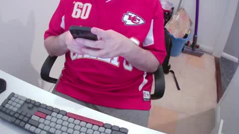 Snapshot of essex_wild chatting on 05/17/26, 07:54 Morph online show from 05/17/26, 07:54