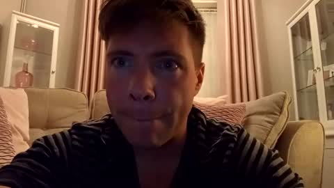 Snapshot of essexlad2022 chatting on 04/06/26, 01:03 essexlad2022 online show from 04/06/26, 01:03