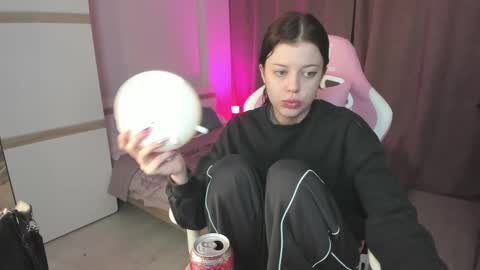 esteria online show from 12/01/24, 10:21