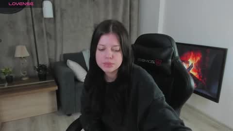 esteria online show from 12/04/24, 03:26