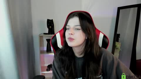 esteria online show from 01/18/25, 06:43