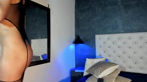 Snapshot of esteban_cor chatting on 11/27/25, 02:19 Salome online show from 11/27/25, 02:19