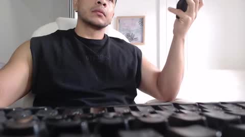 Snapshot of esteban_de_louise chatting on 02/15/25, 01:05 ESTEBAN online show from 02/15/25, 01:05