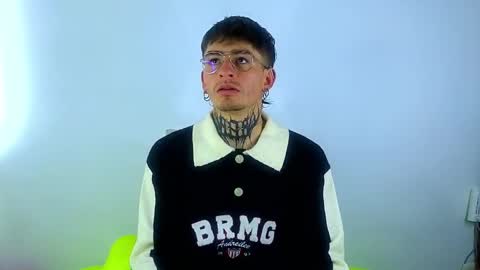 Esteban independent model online show from 03/07/25, 01:40