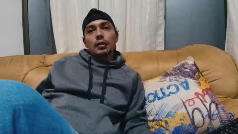 Snapshot of estebancot0314 chatting on 10/23/25, 06:34 Esteban online show from 10/23/25, 06:34