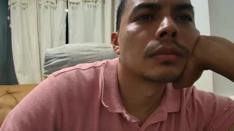 Snapshot of estebancot0314 chatting on 11/21/25, 05:06 Esteban online show from 11/21/25, 05:06