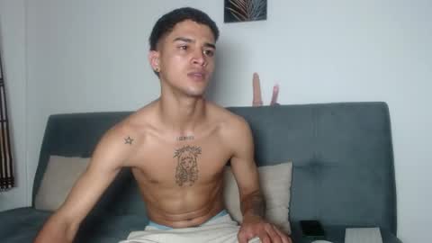 Snapshot of estebanjm22 chatting on 04/25/26, 11:02 Esteban online show from 04/25/26, 11:02