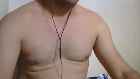 Snapshot of estebman007 chatting on 05/18/26, 07:31 Estebman007 online show from 05/18/26, 07:31