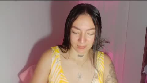 estefa1 online show from 12/16/25, 06:57